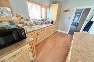 Kitchen- click for photo gallery